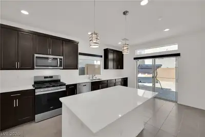 5840 Becklow Gardens Avenue, Las Vegas, NV 89141 Kitchen