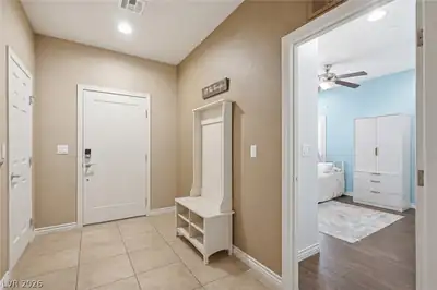 3141 Valadon Avenue, Henderson, NV 89044 Entrance Foyer