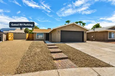 206 Bryce Court, Henderson