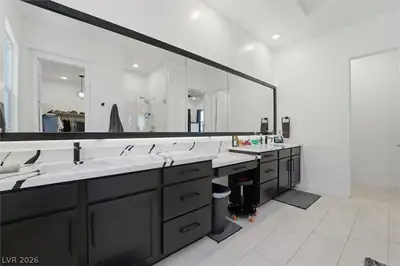 116 Barclay Heights Avenue, Henderson, NV 89015 Primary Bathroom