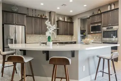 8133 Pinetop Crest Street Kitchen