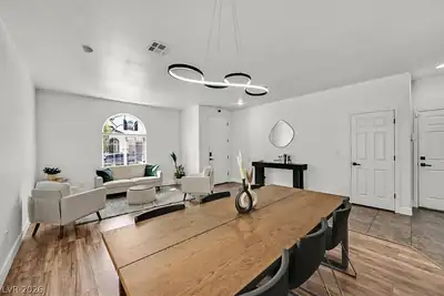 10140 Iron Wood Peak Avenue Dining Area