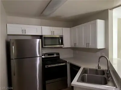 2966 Juniper Hills Boulevard 101 Kitchen