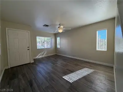 10381 Coyote Cub Avenue, Las Vegas, NV 89129 Entrance Foyer