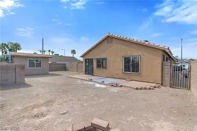 2045 Garnet Gable Avenue, Las Vegas, NV 89106 Back of Structure