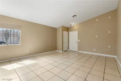 2045 Garnet Gable Avenue, Las Vegas, NV 89106 Living Room