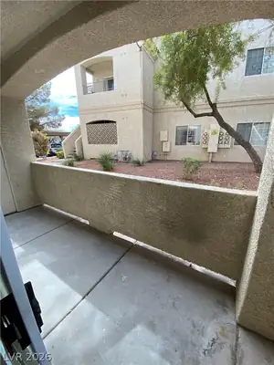 1881 West Alexander Road 1011 Patio