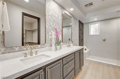 26 Strada Principale Primary Bathroom