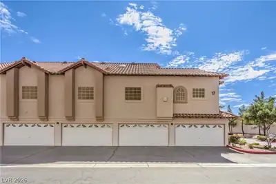 2925 Wigwam Parkway 1724 Garage