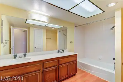 4376 Shortleaf Street Bathroom