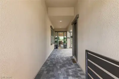 12448 Claymore Highland Avenue Entry
