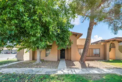 4607 Monterey Circle 1 Las Vegas, NV 89169