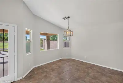 5641 Little Lake Avenue Dining Area
