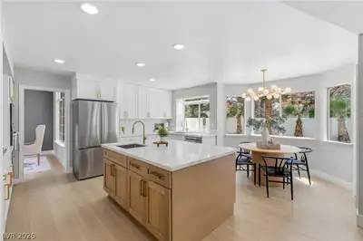 9725 Cascade Falls Avenue Kitchen
