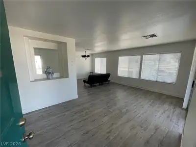 1521 Linnbaker Lane 203 Living Room