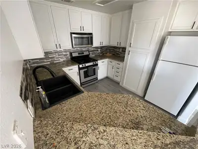 1521 Linnbaker Lane 203 Kitchen