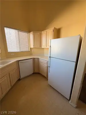 855 North Stephanie Street 914 Kitchen