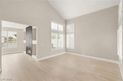 1870 Desert Forest Way Living Room