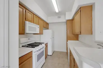 7103 South DURANGO Drive 108 Kitchen