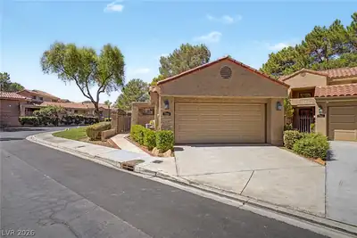 7159 Mission Hills Drive Front of Structure