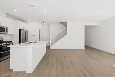 9221 Harworth Street, Las Vegas, NV 89166 