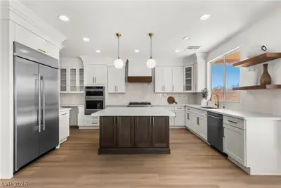 11731 Puerto Banus Avenue Kitchen