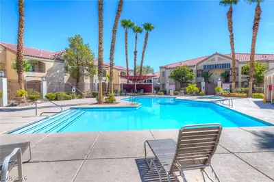 7885 West Flamingo Road 2152 Pool
