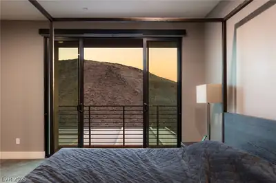 921 Vegas View Drive Bedroom
