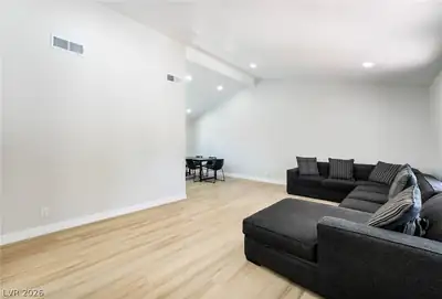 3472 Rawhide Street Living Room