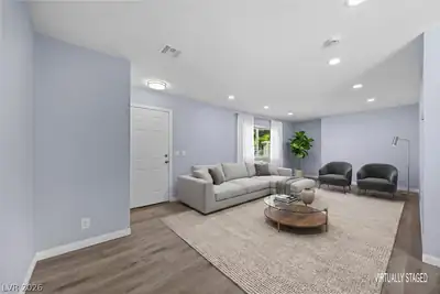 500 North 21st Street Living Room