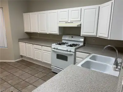 3940 Quiet Pine Street 102, Las Vegas, NV 89108 Kitchen