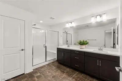 7180 Grace Estate Avenue Primary Bathroom