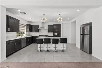 7180 Grace Estate Avenue Kitchen