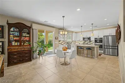 3939 Catlyn Woods Avenue Kitchen