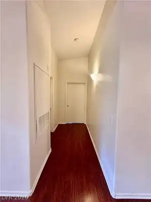 2053 Turquoise Ridge Street 202 Hallway