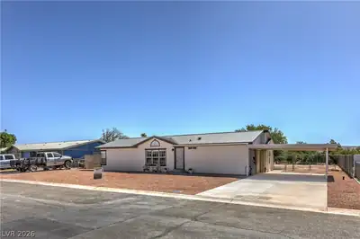 348 Tres Palomas Street, Overton