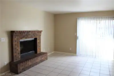 3770 Shirebrook Drive 75 Living Room