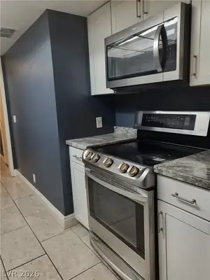 4525 Buena Vista Drive Kitchen