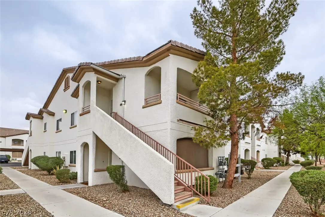 5650 Sahara Avenue 1055