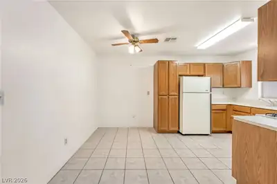 4656 BUMBLEBEE Circle Kitchen