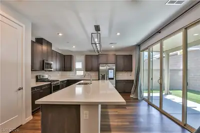 3229 Vittoria Avenue Kitchen