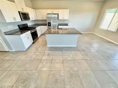 7020 Colonial Ranch Street, Las Vegas, NV 89166 Kitchen