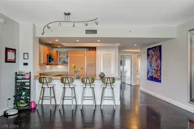 322 Karen Avenue 601 Kitchen