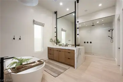 10936 Rossa Peak Avenue Primary Bathroom