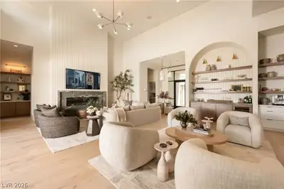 10936 Rossa Peak Avenue Las Vegas, NV 89135
