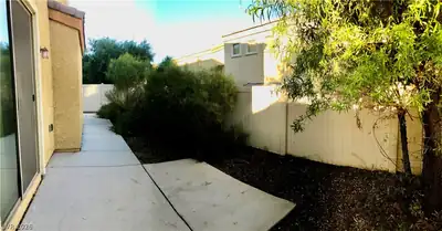 3525 MIDNIGHT MIST Court n/a Yard