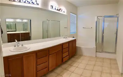 3525 MIDNIGHT MIST Court n/a Primary Bathroom