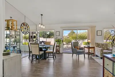 10008 Bundella Drive Living Room