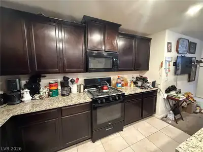4349 Harristown Drive, Las Vegas, NV 89115 Kitchen