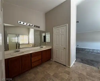 6540 PLAYA DE CARMEN Way 0 Primary Bathroom